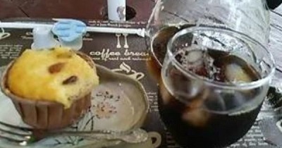 古民家憩いの家のコーヒーとカップケーキ