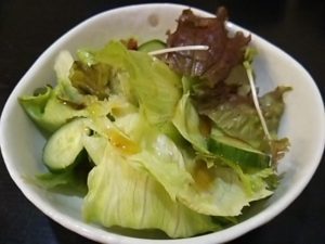 酒膳福田のオムライスランチのサラダ