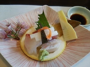 日本料理 旬彩なか村のおまかせランチのお刺身