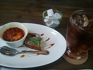 cafe食堂JyuJyuのウィークリーランチのかぼちゃとコロッケとアジの大葉フライ定食のデザート