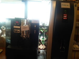 カフェレスト異人館のアイスコーヒーにエスプレッソマシン