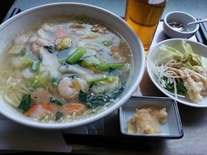 中国料理 凌雲閣＆和膳ゆうづきの海老湯麺