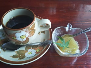 花遊膳 野菊のそば付きランチのコーヒーと梅ゼリー