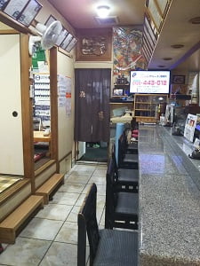 味乃隆寿司の店内の雰囲気