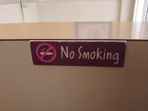 サーティーワンアイスクリーム鹿児島七ッ島店の「No Smoking」と表示