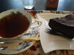 Mam's Kitchen(マムズキッチン)の紅茶とガトーショコラ