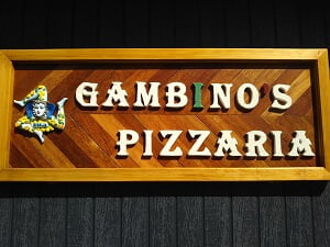 Gambino's Pizzaria(ガンビーノ ピッザリア)のお店の看板