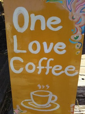 One Love Coffeeの店名看板