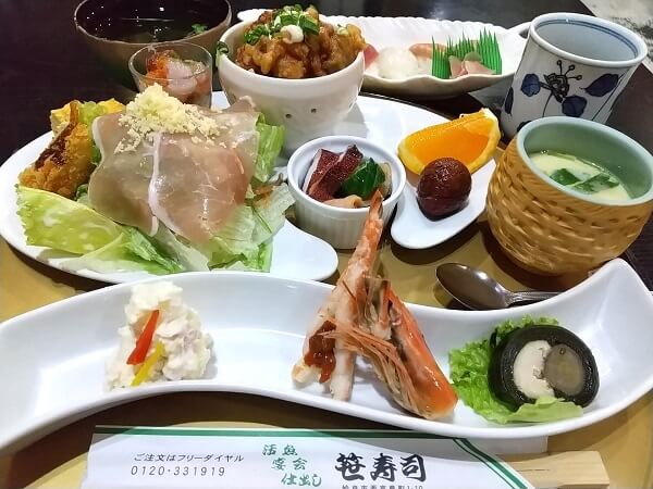 笹寿司のレディースランチの写真