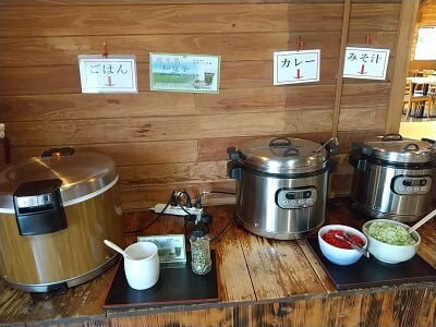 バイキングレストラン四季祭の「ご飯」「カレー」「味噌汁」