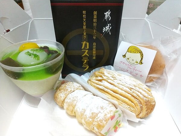和洋菓子のコジマヤの買ったお菓子の写真