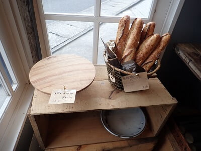 黒田パンの左側のパンの写真