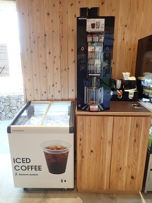 Backerei danken(ベッカライダンケン)ホルツ店のホットもアイスも利用出来るコーヒーサーバー
