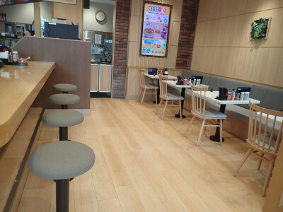 すき家 鹿児島卸本町店の奥の雰囲気