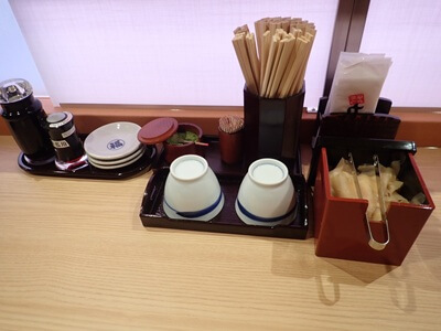 海鮮すし 七福神の2人席のテーブルセット