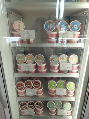 SWEET SWEETS LABOの冷凍コーナー