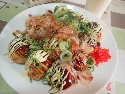 谷山電停おっちゃんの店のたこやき3兄弟