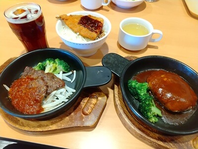 ガスト鹿児島谷山店のアジフライ丼とデミハンバーグとカットステーキにコーラ