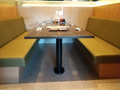 黒豚料理 寿庵 東開店の半個室の4人席