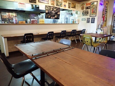 American FOOD N.K.BASE 宇宿店(エヌケーベース)の店内の雰囲気