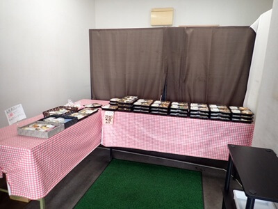 にこ丸堂 卸団地店の売り場の雰囲気