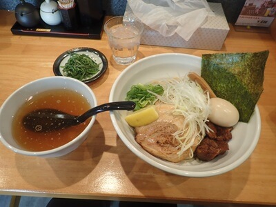 豚骨つけ麺専門店 龍の蔵天文館店の特性たんれい並をバラ肉とホホ肉